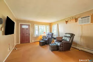 46 Apple St, Wallingford, CT 06492 - Photo 2