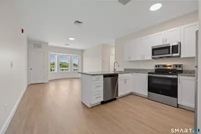 55 Steele Boulevard #210, Berlin, CT 06037 - Photo 2