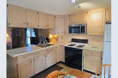 35 Arawak Drive, East Hartford, CT 06118 - Photo 2