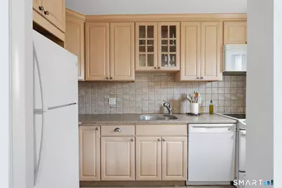 2437 Bedford Street #C17, Stamford, CT 06905 - Photo 12
