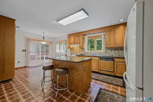 547 Simsbury Rd, Bloomfield, CT 06002 - Photo 8