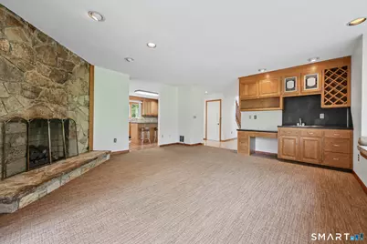 547 Simsbury Road, Bloomfield, CT 06002 - Photo 10