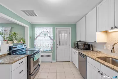 216 Hillside Avenue, Naugatuck, CT 06770 - Photo 10