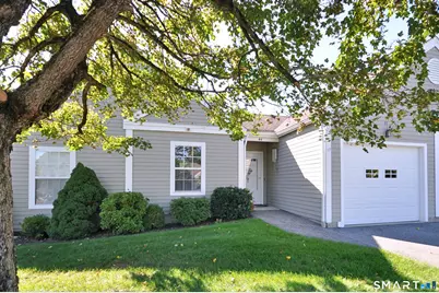 44 Elizabeth Circle #44, Newtown, CT 06482 - Photo 1