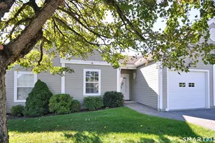44 Elizabeth Cir, Newtown, CT 06482 - Photo 1