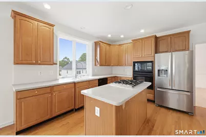 6 Ashley Court, Danbury, CT 06810 - Photo 12