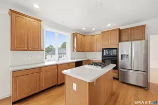 6 Ashley Ct, Danbury, CT 06810 - Photo 12