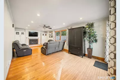 121 Bridgeview Place, Stratford, CT 06614 - Photo 16