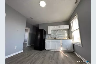 99 Lounsbury Avenue, Waterbury, CT 06706 - Photo 22
