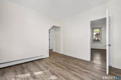 99 Lounsbury Avenue, Waterbury, CT 06706 - Photo 8