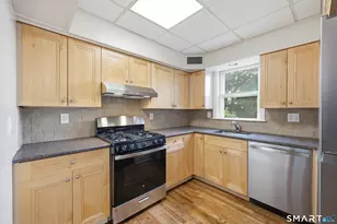 217 Ocean Dr W, Stamford, CT 06902 - Photo 8