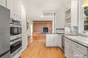 152 W River St, Milford, CT 06460 - Photo 8