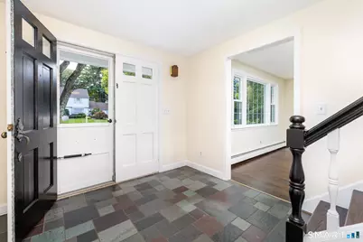 36 Lakeview Drive, West Hartford, CT 06117 - Photo 10