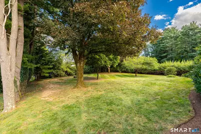 36 Lakeview Drive, West Hartford, CT 06117 - Photo 8