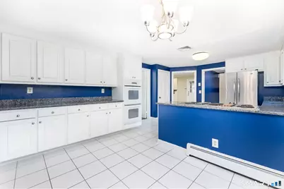 36 Lakeview Drive, West Hartford, CT 06117 - Photo 12