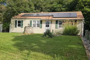 167 Pennsylvania Ave, East Lyme, CT 06357 - Photo 2