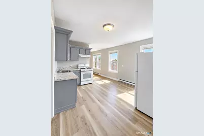 86 Gold Street, New Britain, CT 06053 - Photo 6