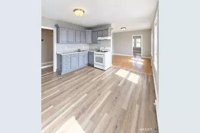 86 Gold Street, New Britain, CT 06053 - Photo 8