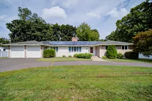 197 Maple Ave, North Haven, CT 06473 - Photo 2