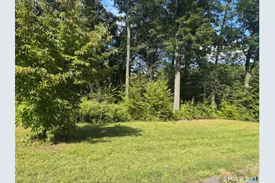 8 Sebastian Trail, Newtown, CT 06470 - Photo 4