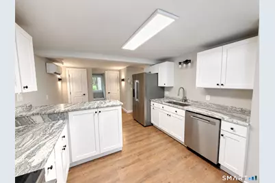 300 Railtree Hill Road #A, Woodbury, CT 06798 - Photo 4