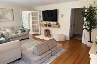 70 Stonehouse Rd, Trumbull, CT 06611 - Photo 2
