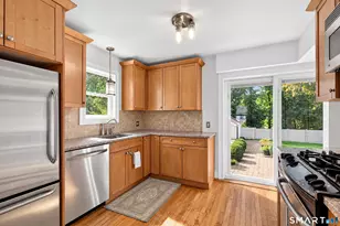 24 Cedar Crest Pl, Norwalk, CT 06854 - Photo 16