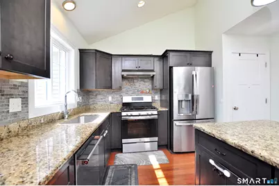 103 Old Village Circle, Windsor, CT 06095 - Photo 10