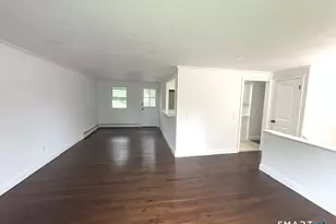 17 Forest Ln, Bloomfield, CT 06002 - Photo 2