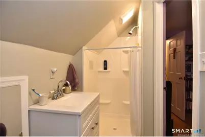32 Barton Circle, North Haven, CT 06473 - Photo 18