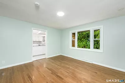 8 Lincoln Avenue, West Hartford, CT 06117 - Photo 12
