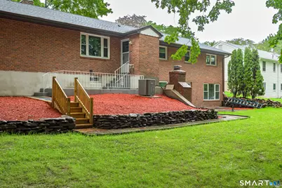 8 Lincoln Avenue, West Hartford, CT 06117 - Photo 4
