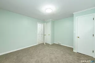 8 Lincoln Ave, West Hartford, CT 06117 - Photo 20