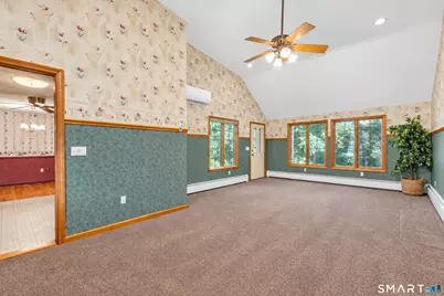 27 Queen Street, Enfield, CT 06082 - Photo 2
