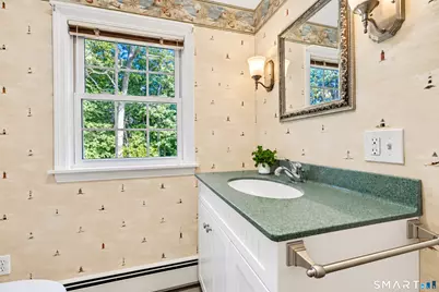 27 Queen Street, Enfield, CT 06082 - Photo 28