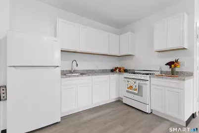 654 Park Street, Hartford, CT 06106 - Photo 1