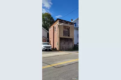 16 East Pearl Street, Torrington, CT 06790 - Photo 2