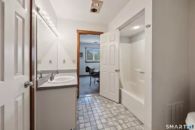 4 Winchester Court, Farmington, CT 06032 - Photo 10