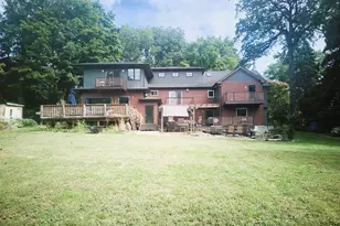 35 Huckleberry Dr S, Norwalk, CT 06850 - Photo 2
