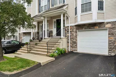 404 Sienna Drive #404, Danbury, CT 06810 - Photo 2