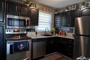 37 Johnson Rd, Wallingford, CT 06492 - Photo 2