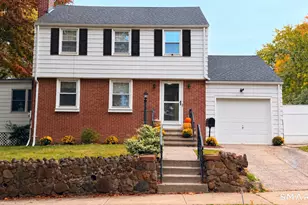 10 Tuttle St, New Haven, CT 06512 - Photo 1