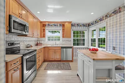 195 Webb Circle, Monroe, CT 06468 - Photo 10