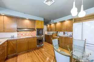 821 Townsend Ave, New Haven, CT 06512 - Photo 10