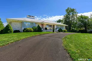 821 Townsend Ave, New Haven, CT 06512 - Photo 1
