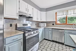 72 Bennett Ave, Waterbury, CT 06708 - Photo 18