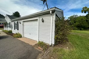 1 Edith St, Windsor Locks, CT 06096 - Photo 26