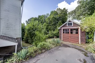 98 Norman St, Manchester, CT 06040 - Photo 2