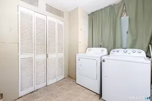 16 Walnut Cir, Windsor Locks, CT 06096 - Photo 16