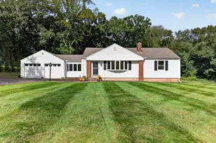 527 Clintonville Rd, North Haven, CT 06473 - Photo 1